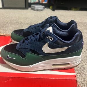 Nike Women/Men/ Youth Children  Dark Blue and Green 2022 Air Max 1 QS 'Letterman